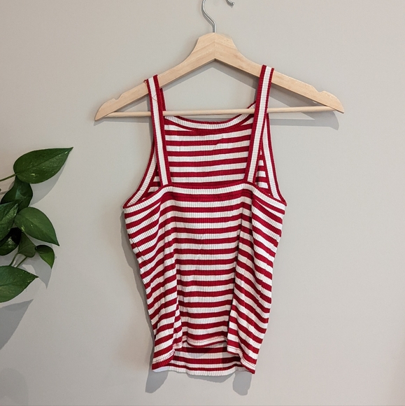 💚 2/15 Striped Crop Top - Picture 2 of 3